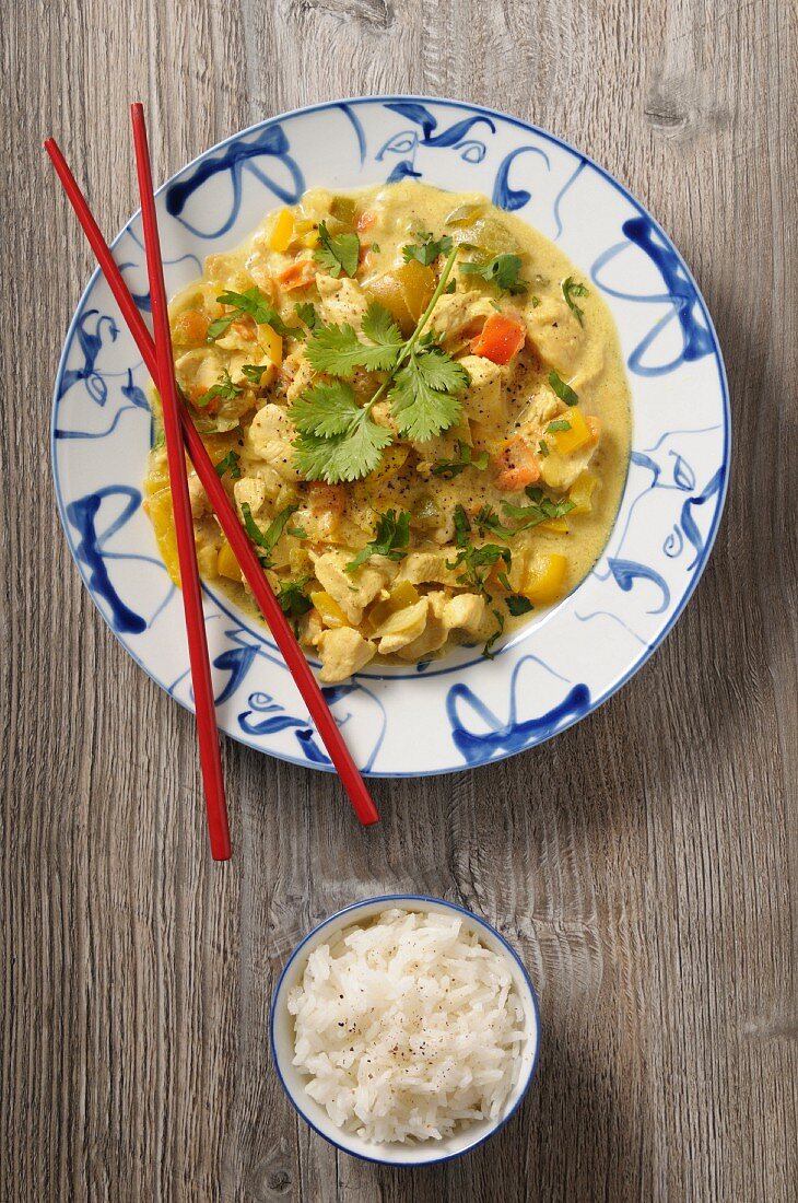 Chicken with coconut milk and rice