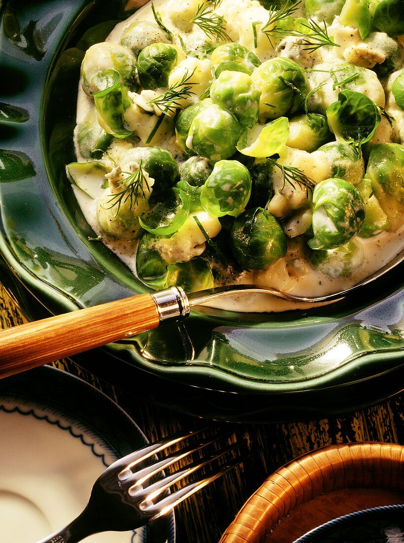 Mascarpone-Kräuter-Rosenkohl mit Dill