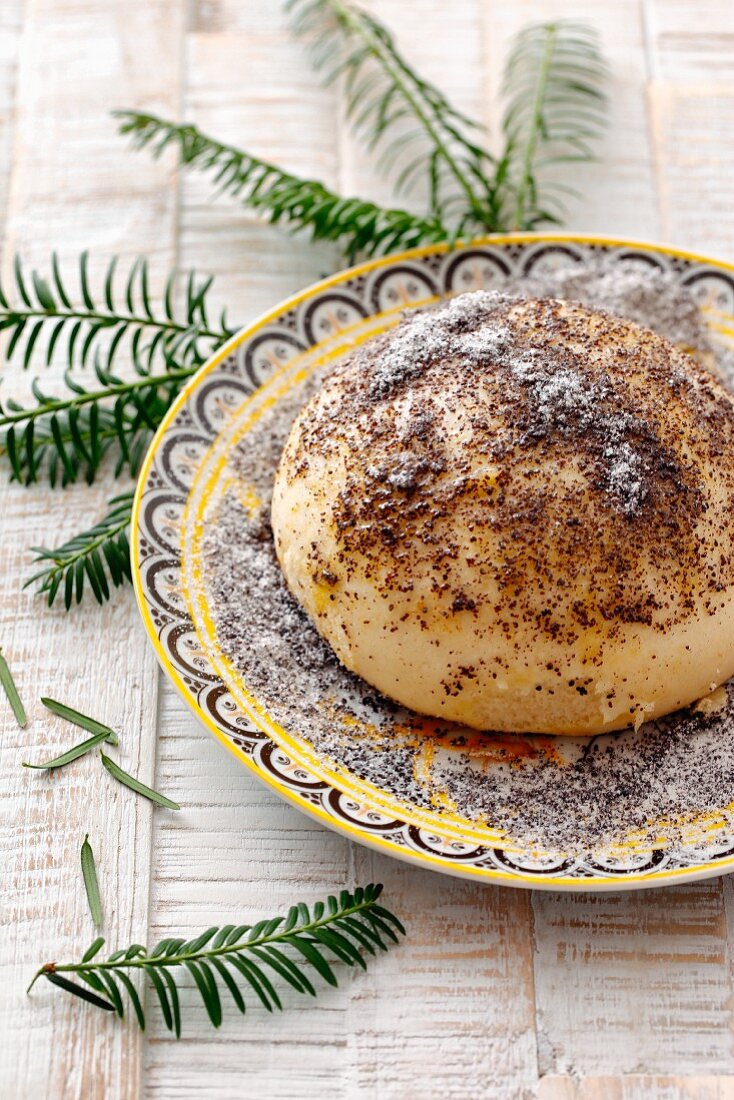 Germknödel (yeast dough dumpling for Christmas)