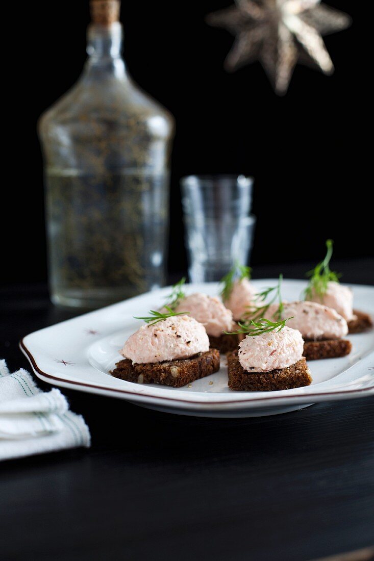 Salmon rillette