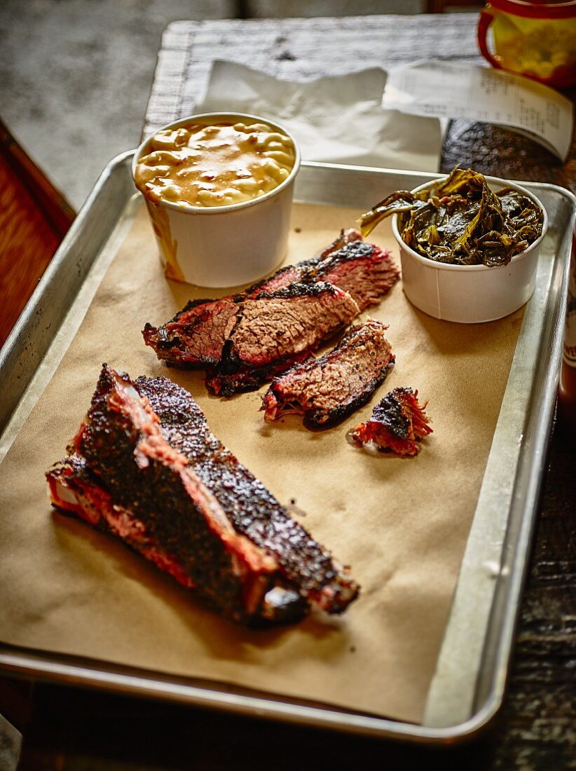 Beef Ribs, Smoked Pit Beans and Cabbage (USA)