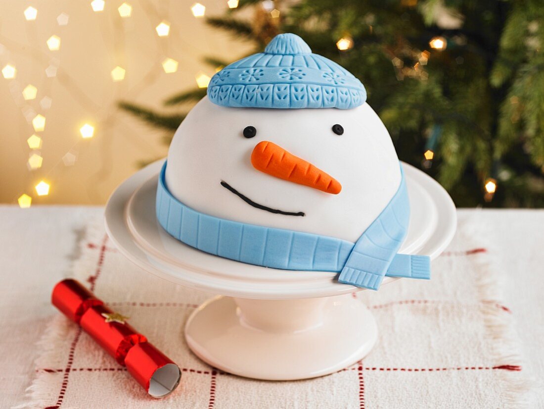 Schneemann-Kuchen zu Weihnachten