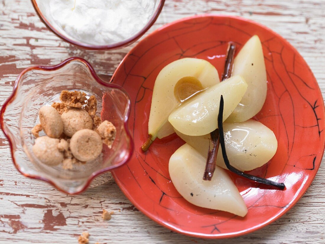 Pear compote with vanilla yoghurt and amaretti crumbs