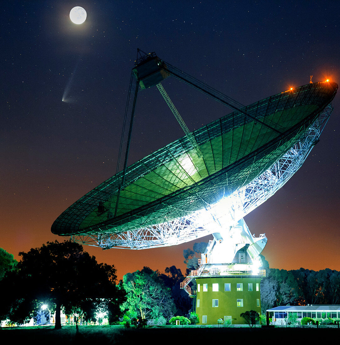 Comet over Parkes Observatory, Australia