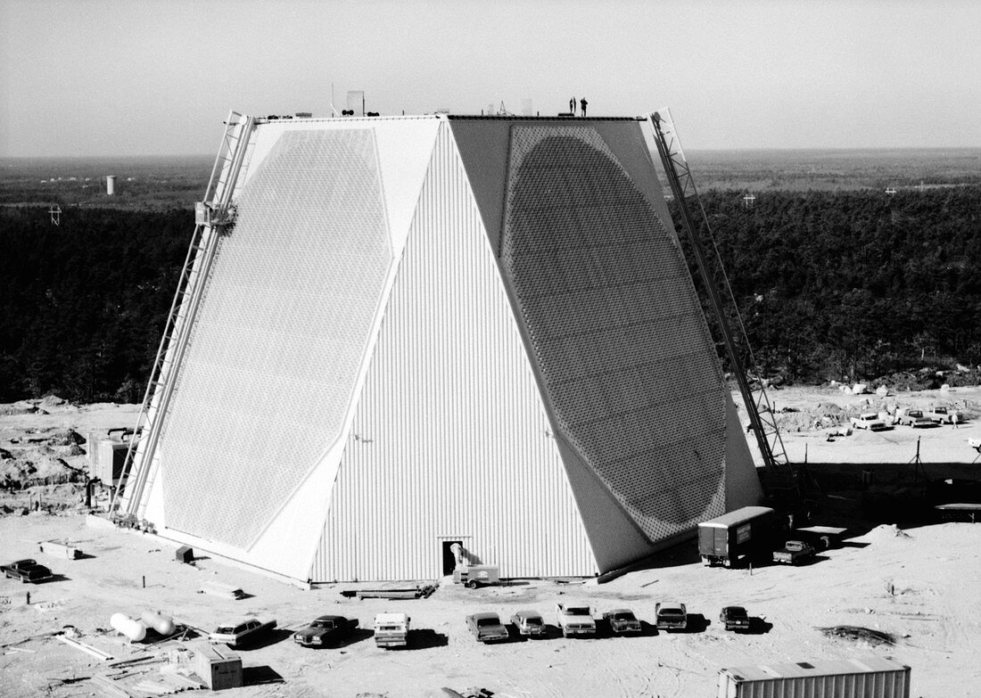 PAVE PAWS nuclear early-warning system, 1980s
