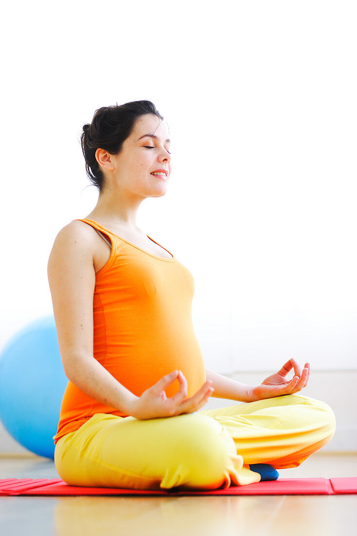 Pregnant woman exercising