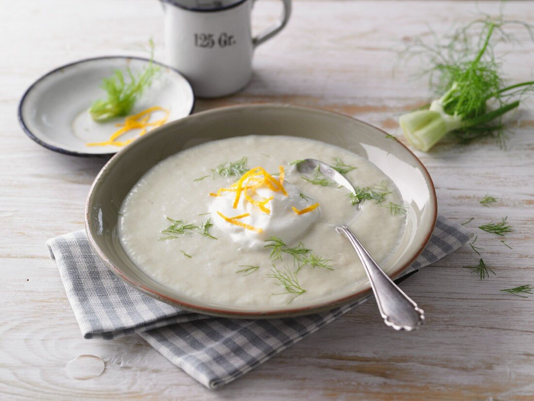 Cream of fennel soup with cream and orange zest