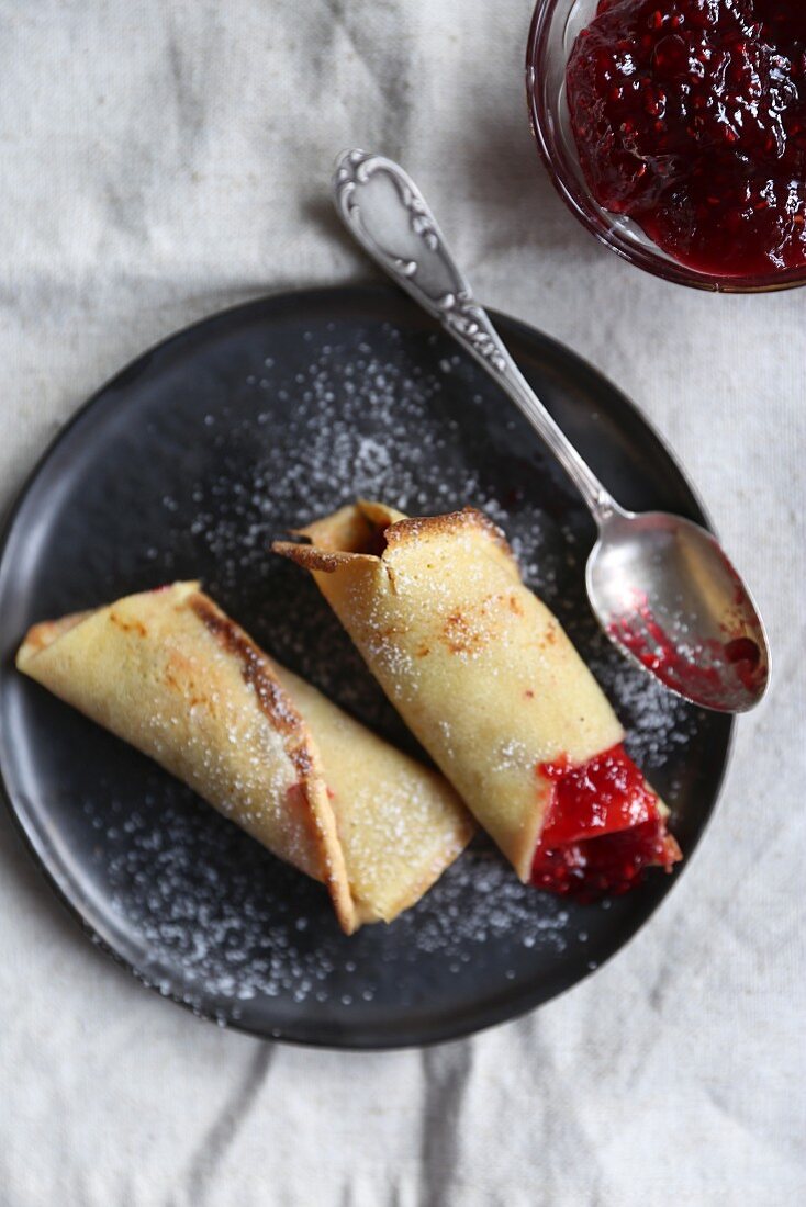 French crepes with jam