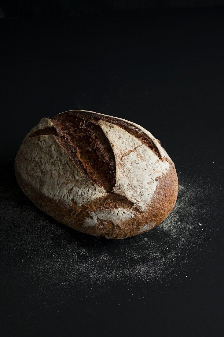 Ein Laib Sauerteigbrot