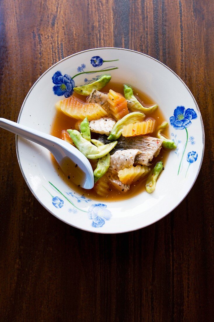 Gaeng Som Sai Pla (orange fish curry with vegetables, Thailand)
