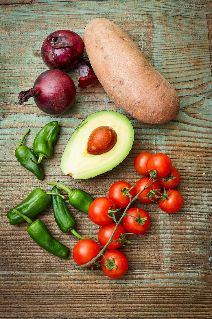 Vegan ingredients: sweet potato, red onions, cocktail tomatoes, Pimientos De Padron and avocado