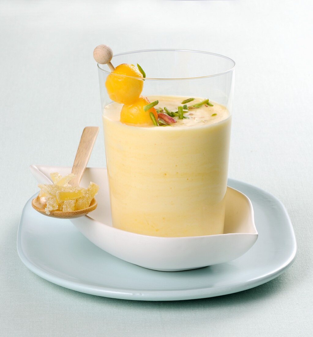 Mango-Joghurt-Smoothie im Glas