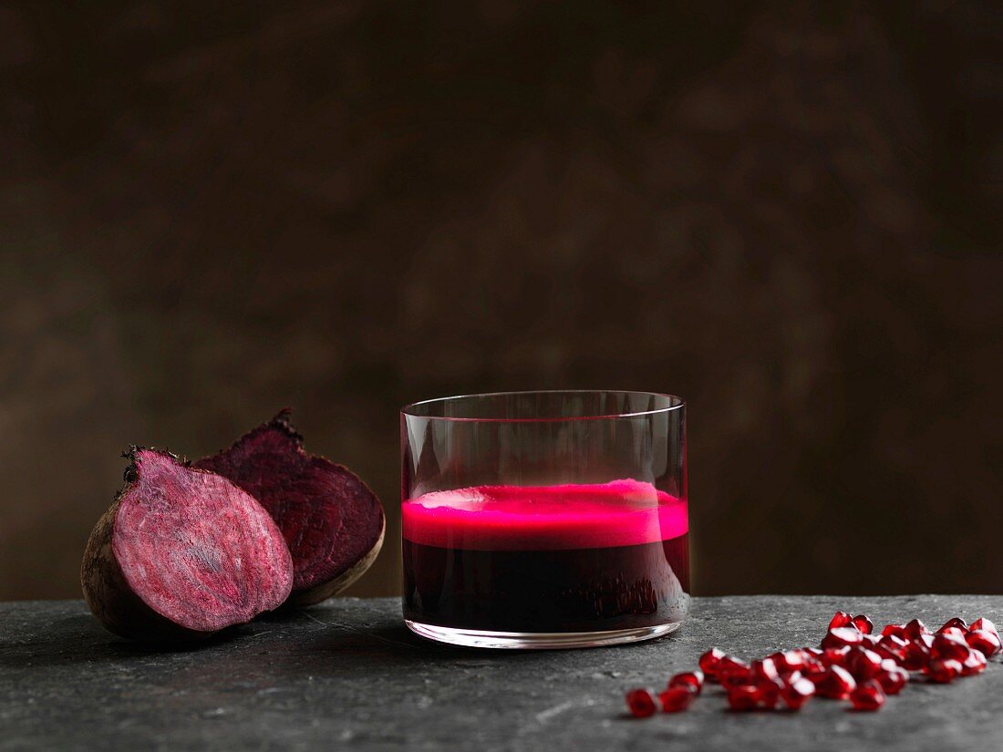 Beetroot juice with apple and pomegranate