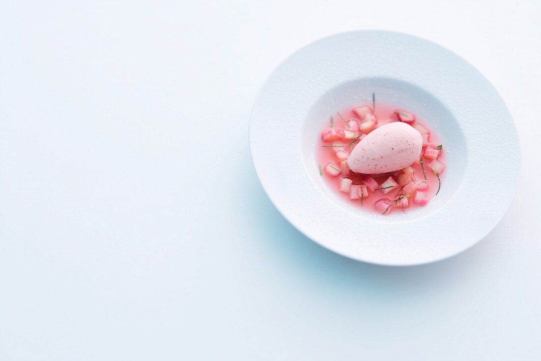 Rhubarb soup with strawberry yoghurt ice cream