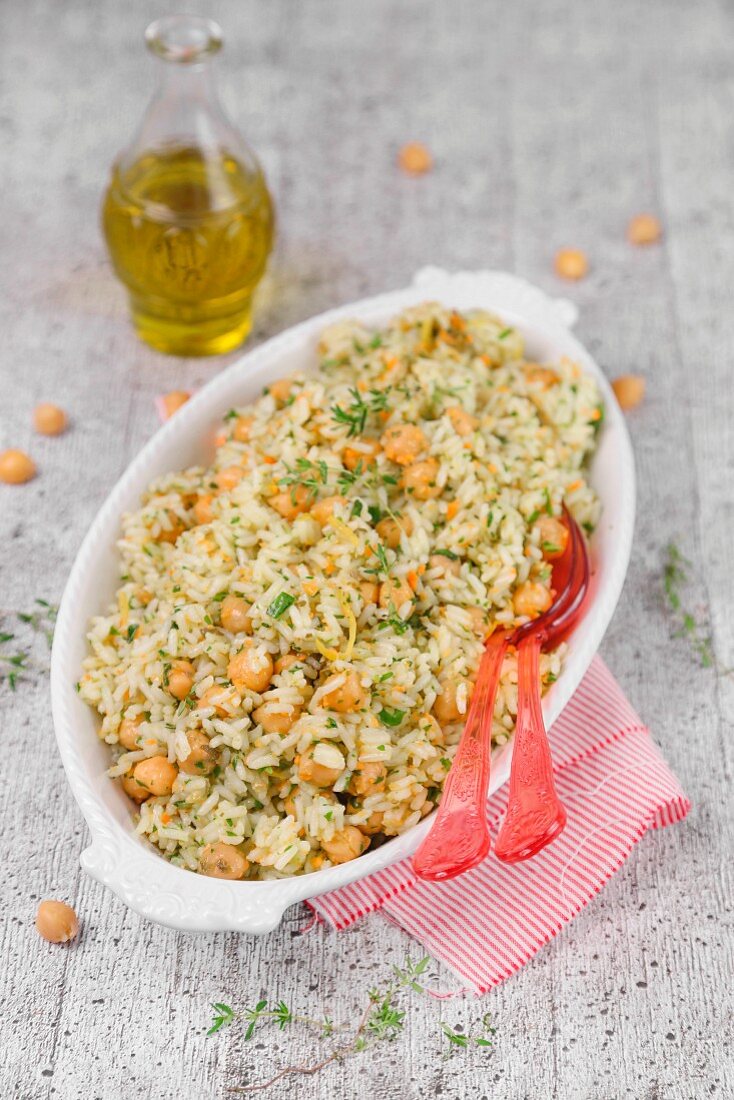 Cold rice with chickpeas