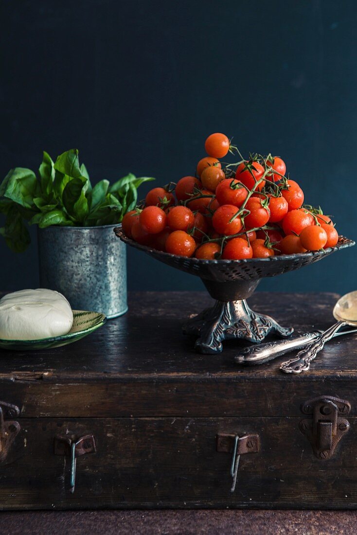 Tomaten, Basilikum und Mozzarella