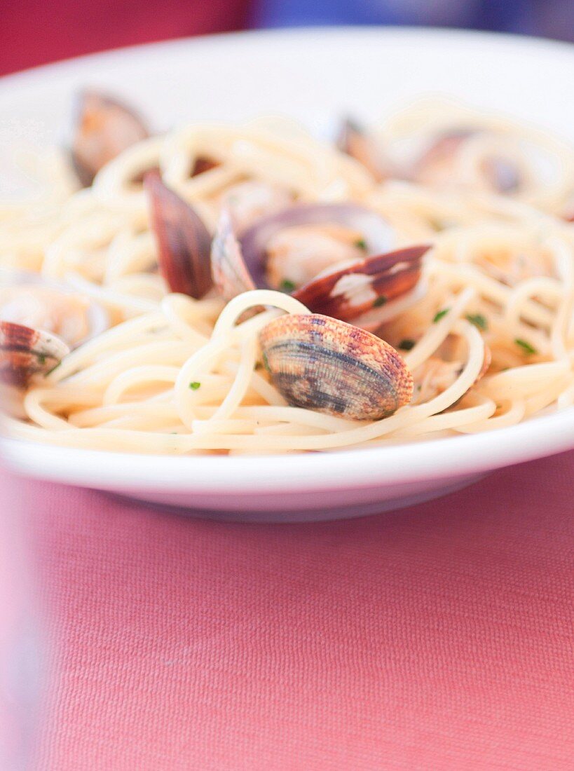 Spaghetti alle vongole (Apulia, Italy)