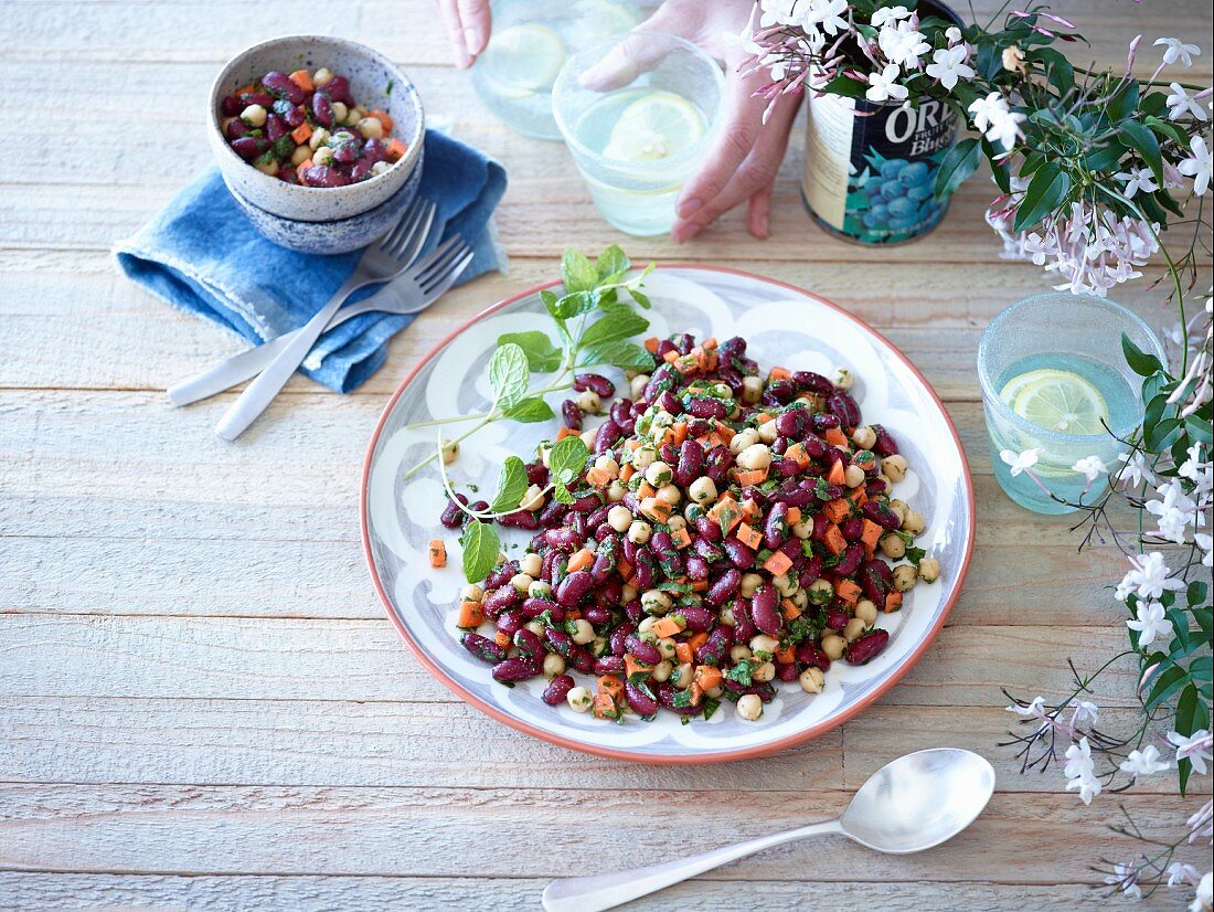 Moroccan kidney bean salad