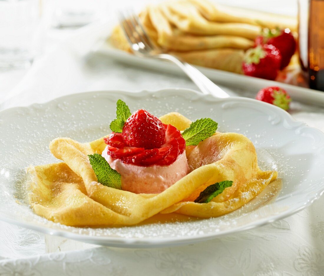 Crepes mit Erdbeertörtchen