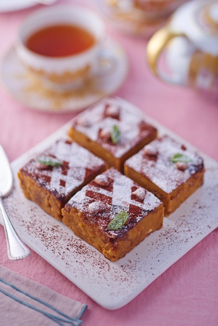 Gateau with hazelnut mousse and icing sugar