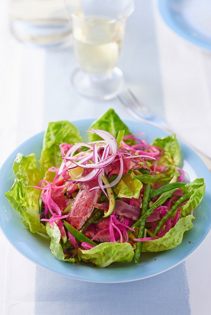 Beef salad with onions (Thailand)