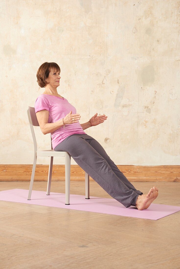 Stretched position (yoga) – Step 1: sitting, leaning back
