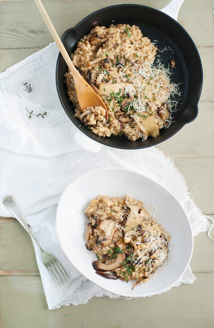 Risotto with mushrooms (seen from above)