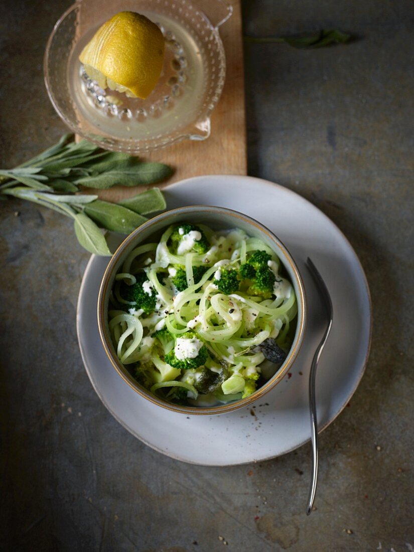 Broccolispaghetti mit Zitronensauce