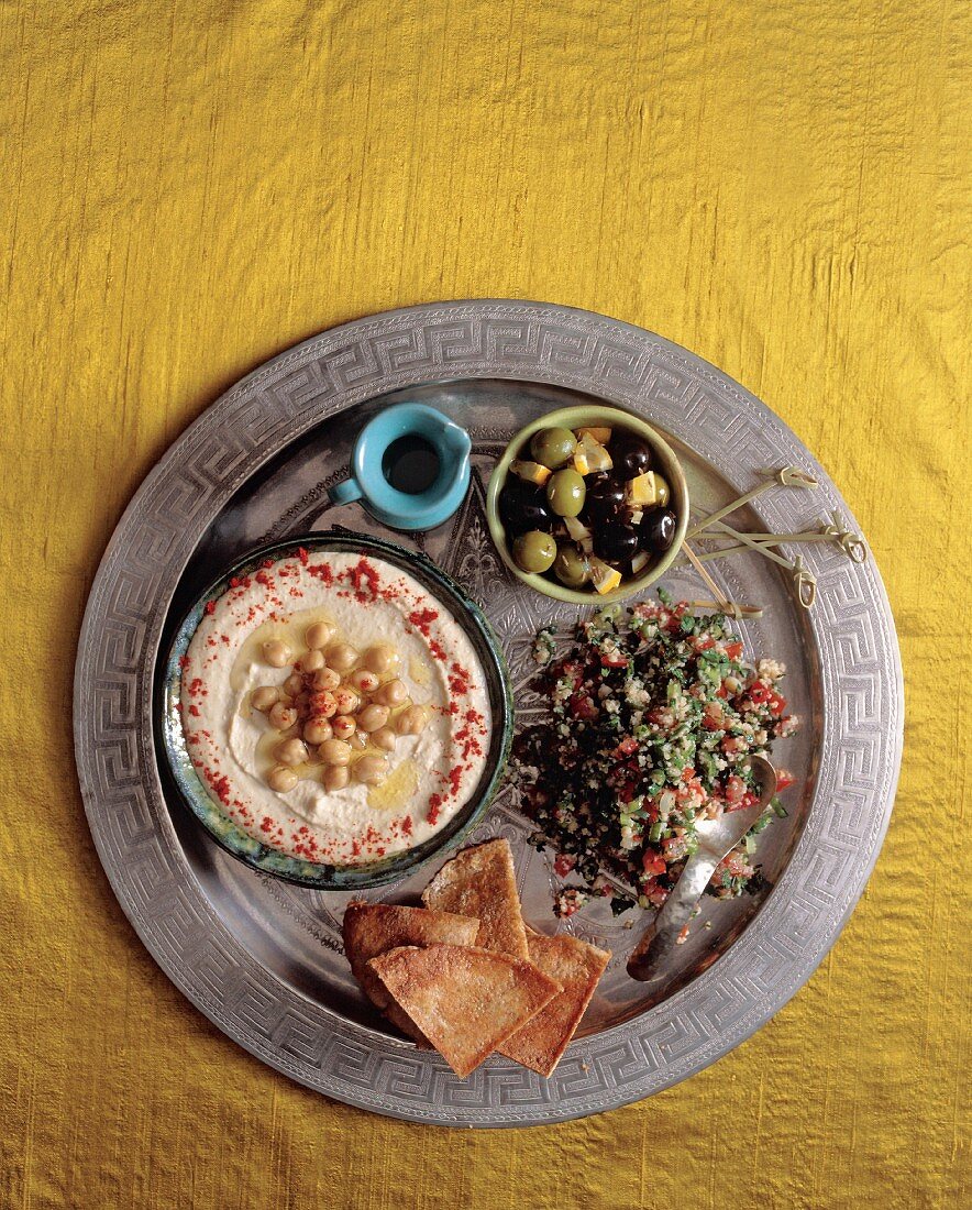 Mezze (a selection of small dishes, Lebanon)