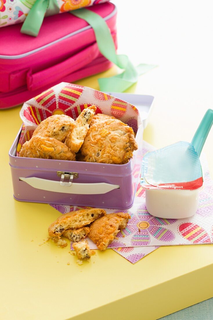 Cookies mit Cornflakes und Schokochips für die Schule