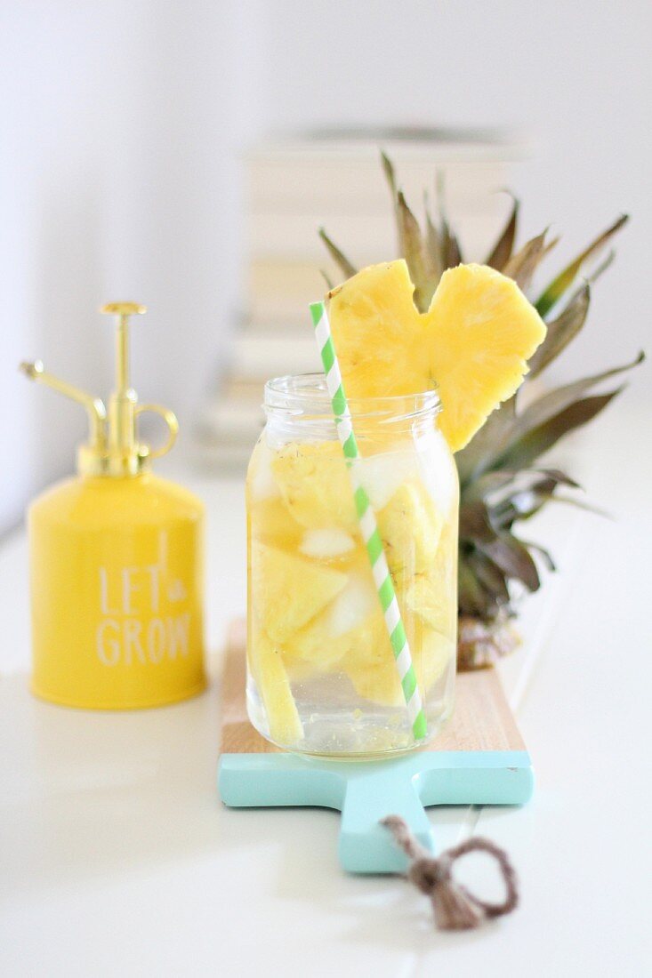 Infused water: water flavoured with fresh pineapple