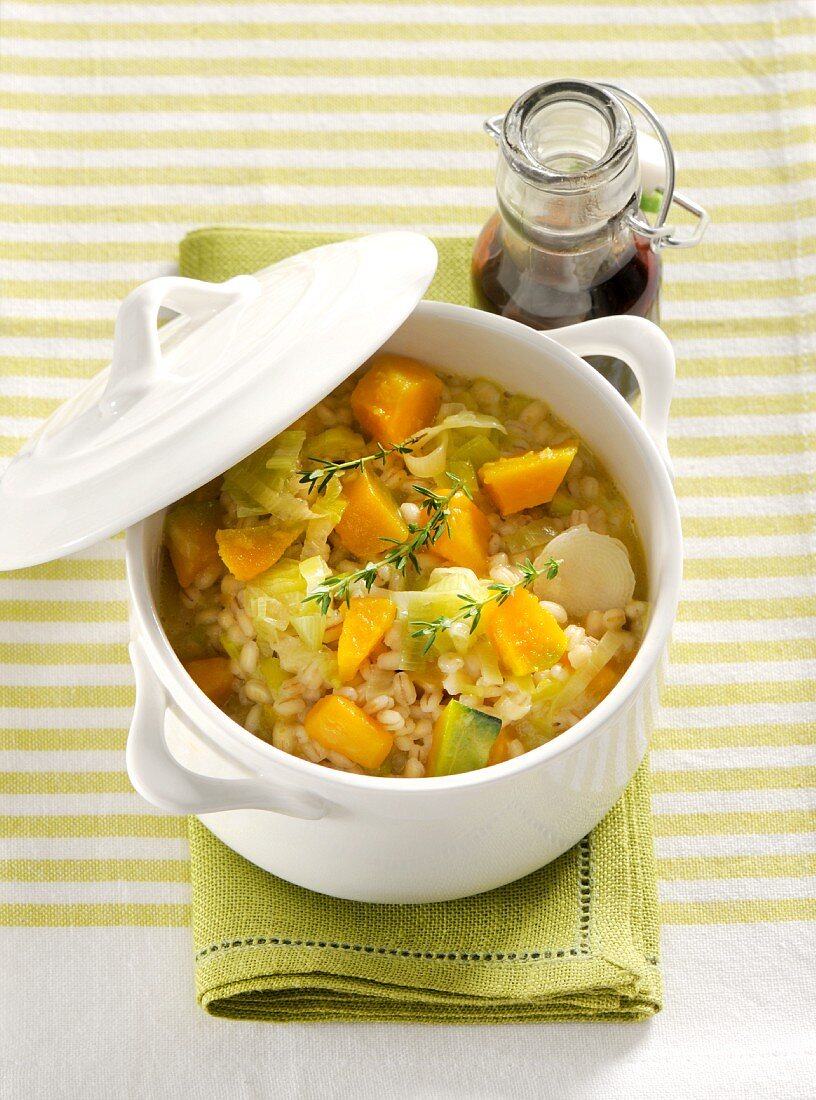 Orzotto vegetariano (barley risotto with vegetables, Italy)