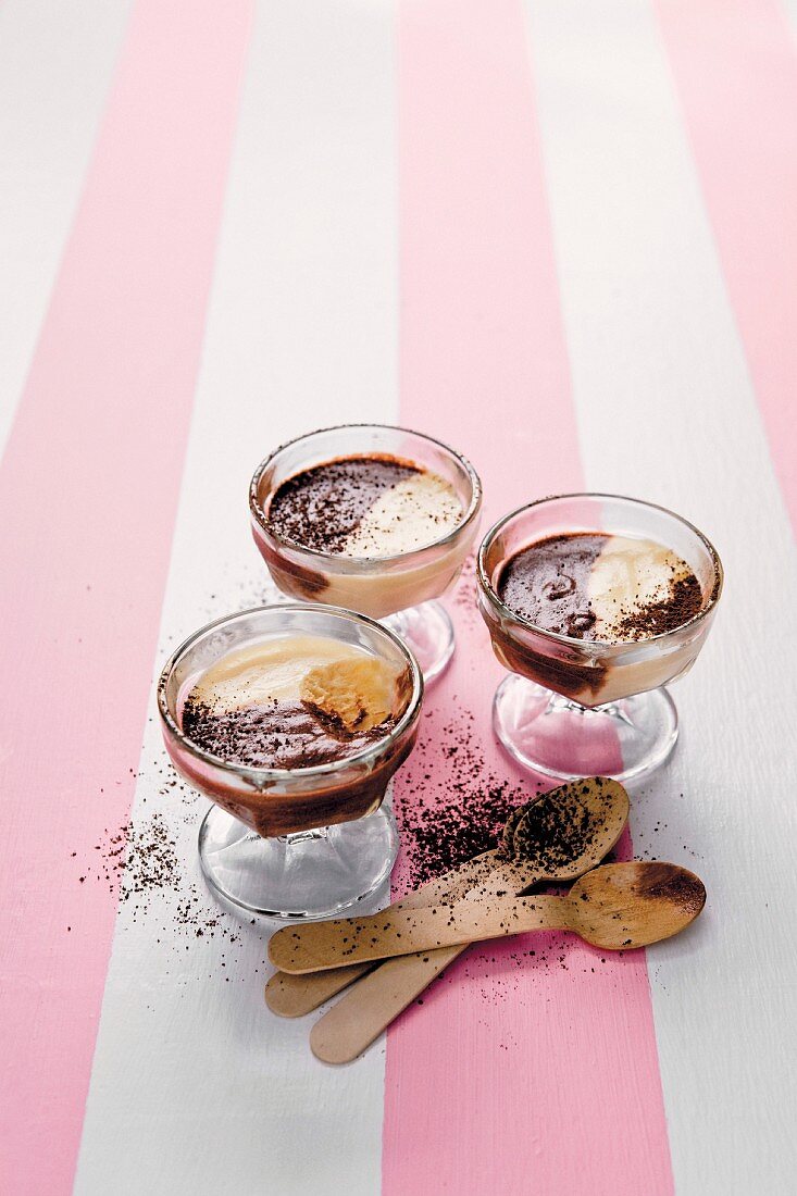 'Ying Yang' chocolate mousse in dessert glasses