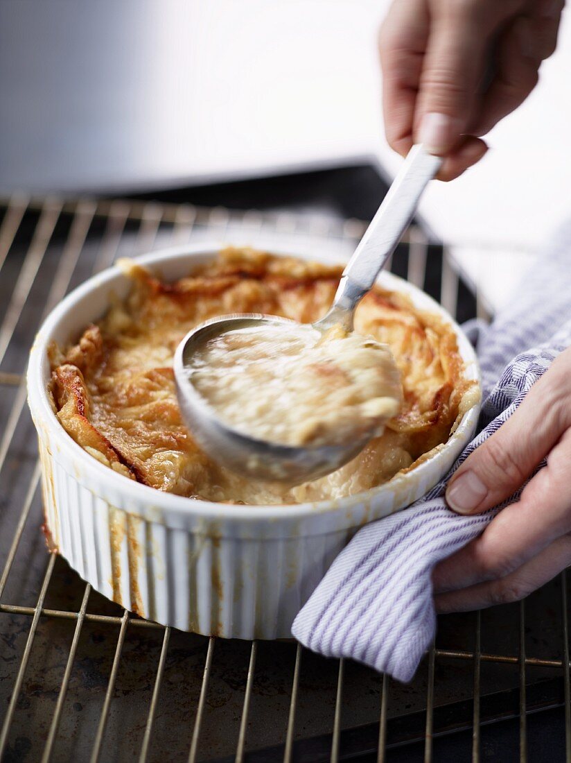 Zuppa Gallurese (bread soup with cheese, Sardinia)