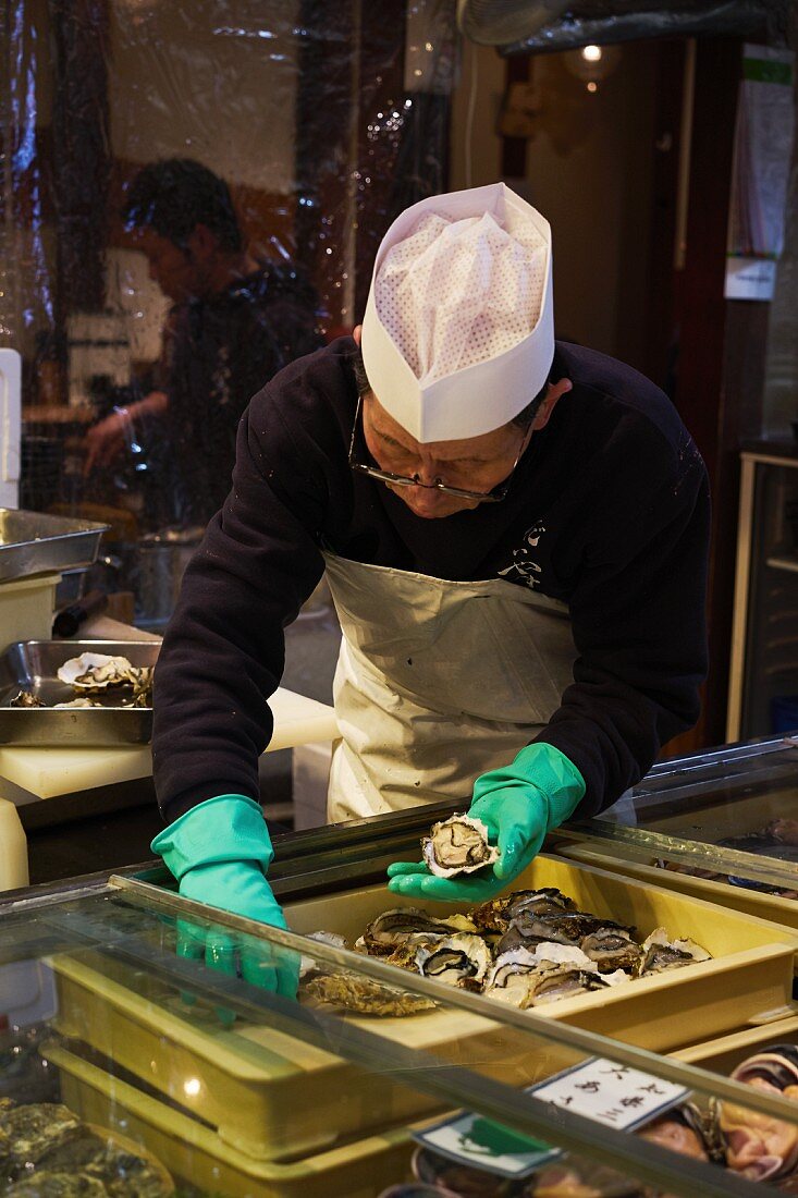 Muscheln auf dem Nishiki-Markt in Kyoto, Japan