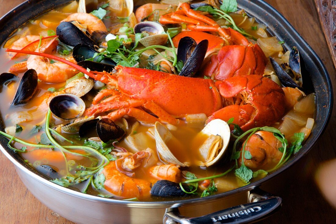 Haemul Jeongol (Korean bouillabaisse)