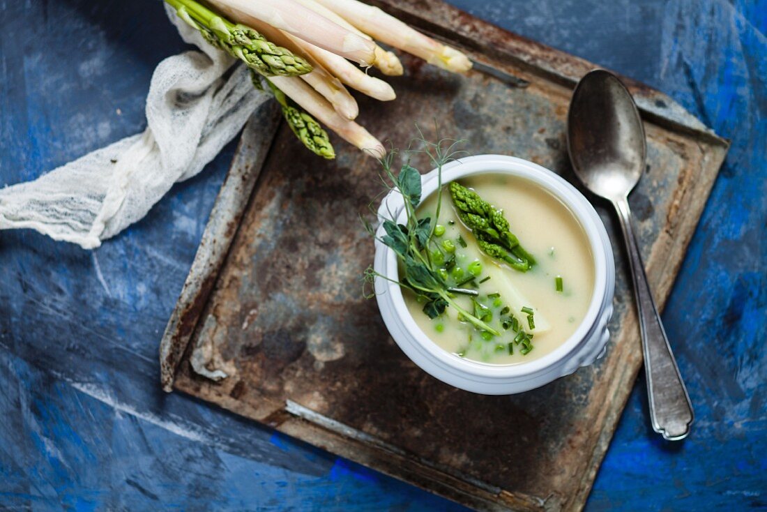 Cream of asparagus soup with peas