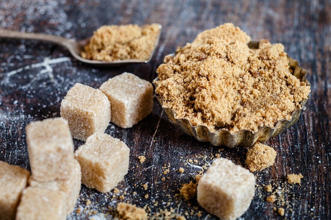 Brown cane sugar, granulated and in cubes