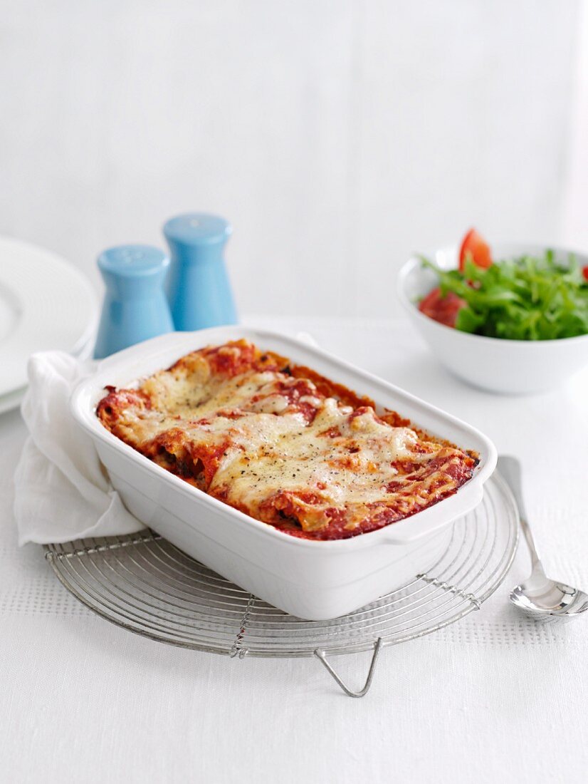Cannelloni in a baking dish