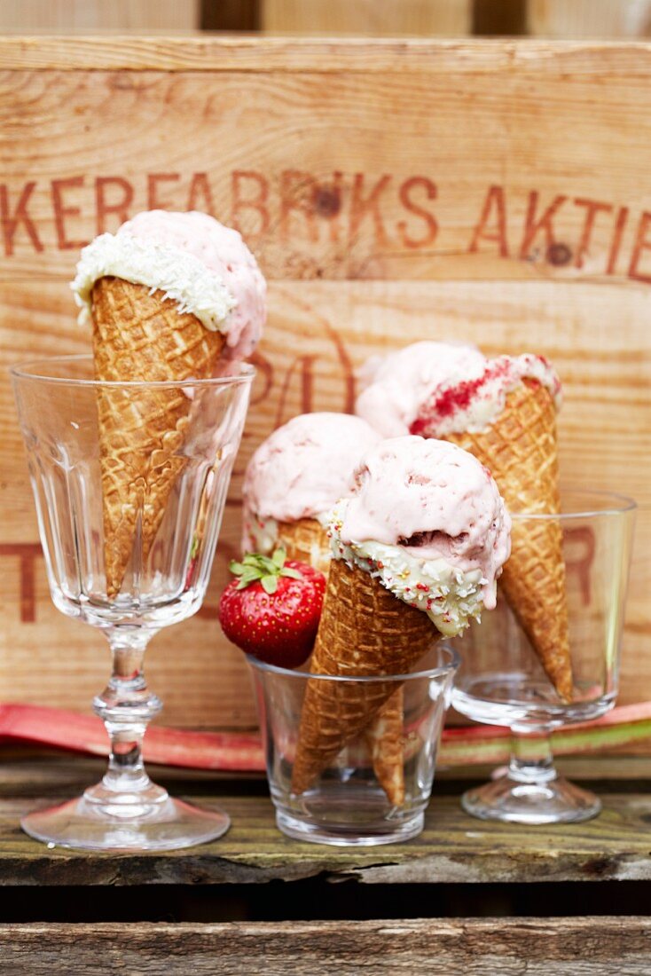 Rhubarb and strawberry ice cream in cones