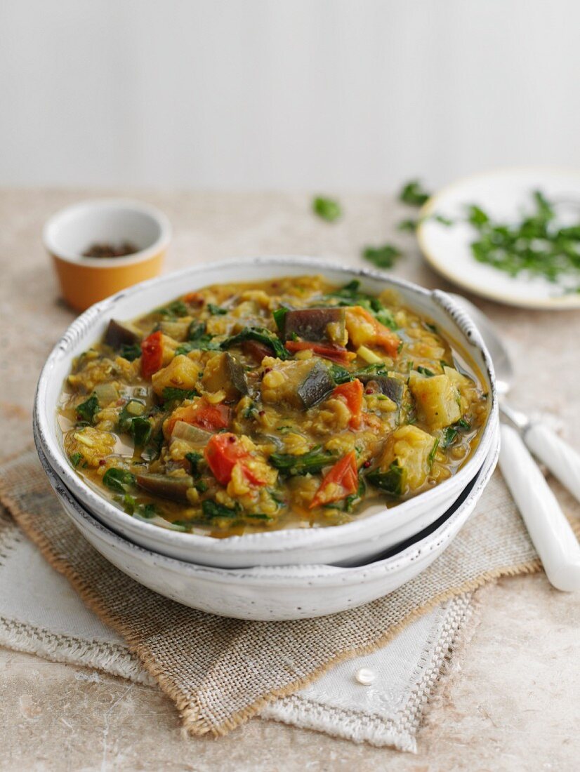 Spicy lentils with aubergines and spinach