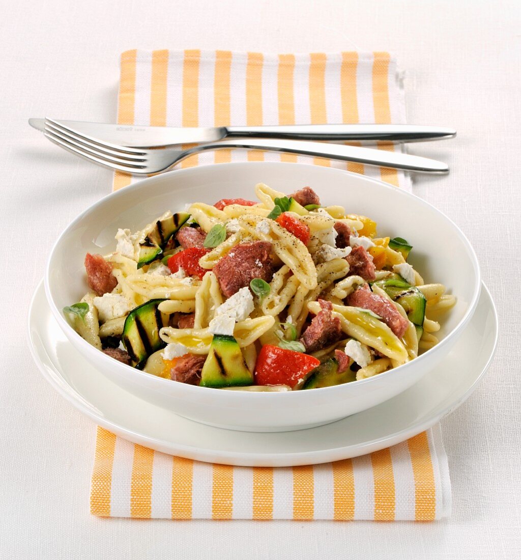 Pasta with grilled vegetables and ricotta cheese