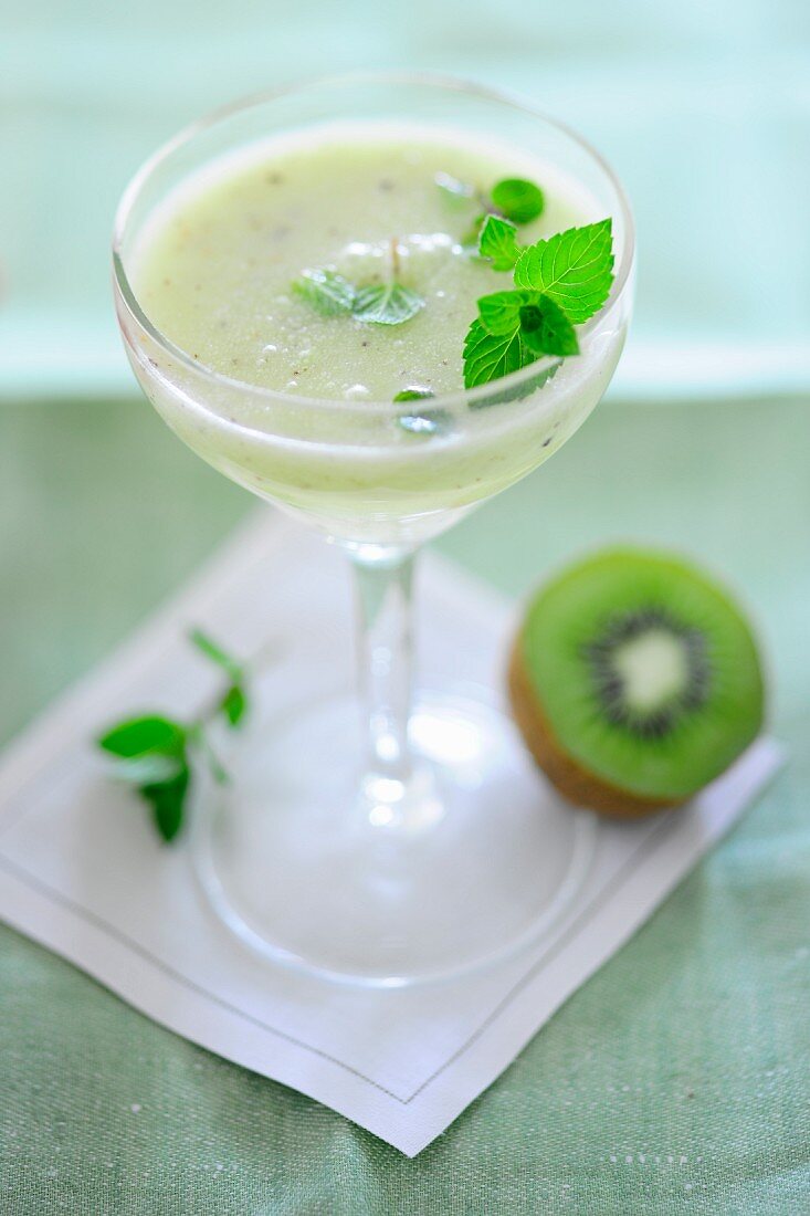 A kiwi drink with mint