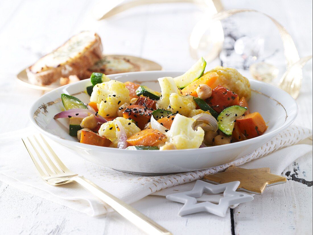 Warm vegetable salad with goat's cheese croutons