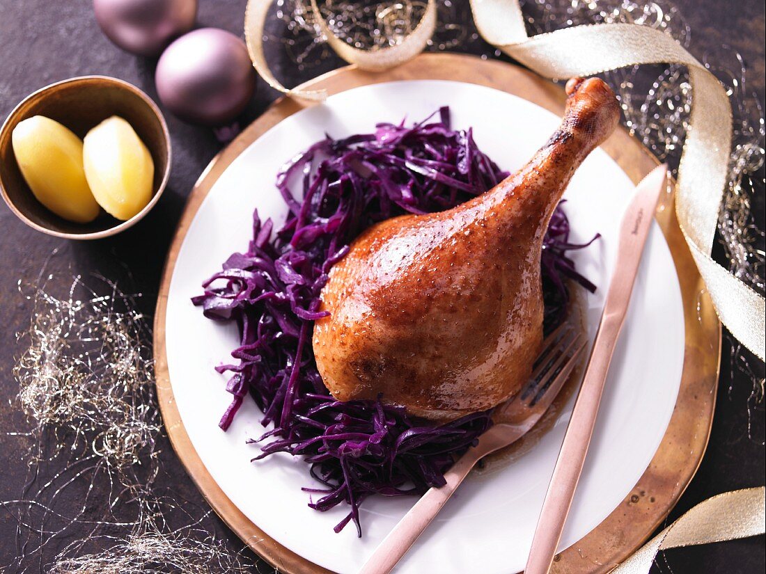 Crispy roast goose with red cabbage