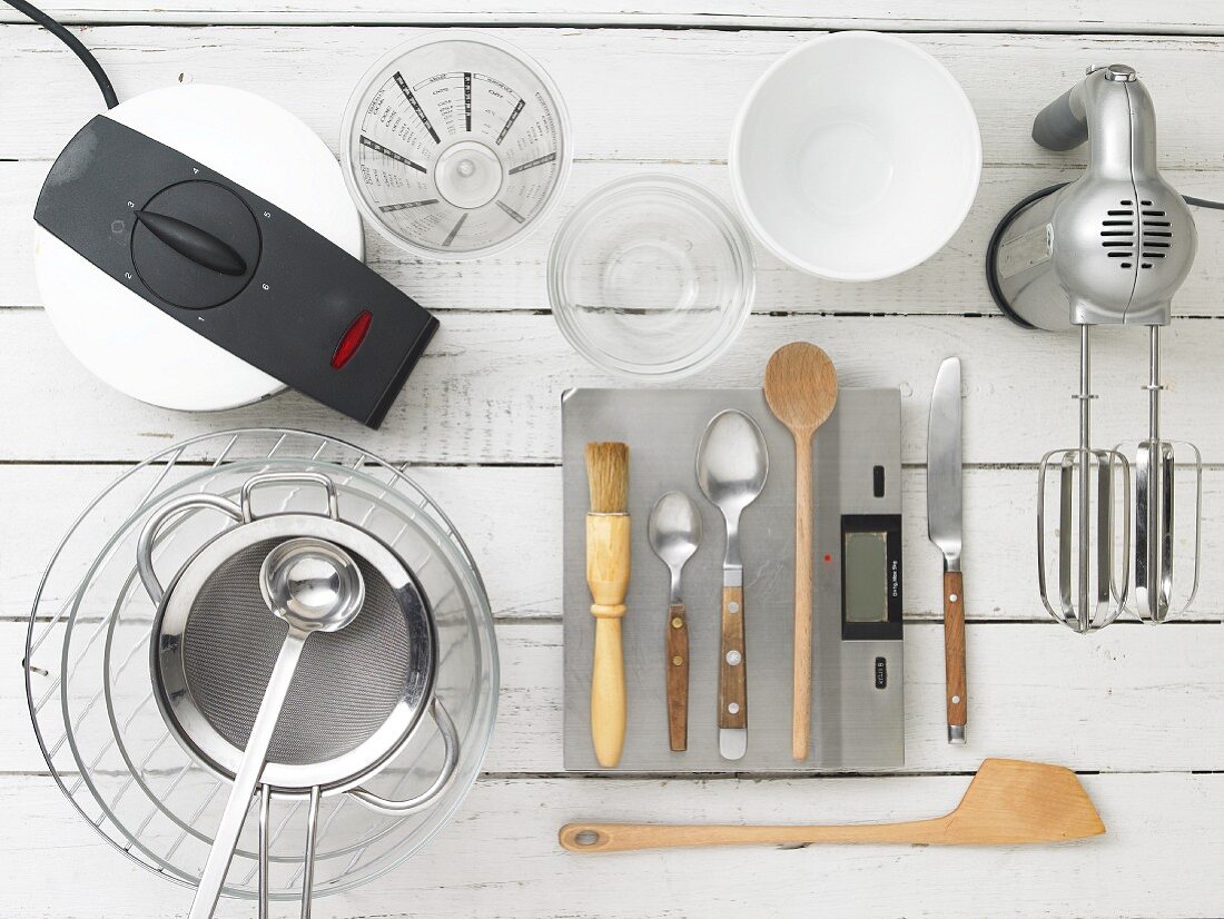 Kitchen utensils for making waffles