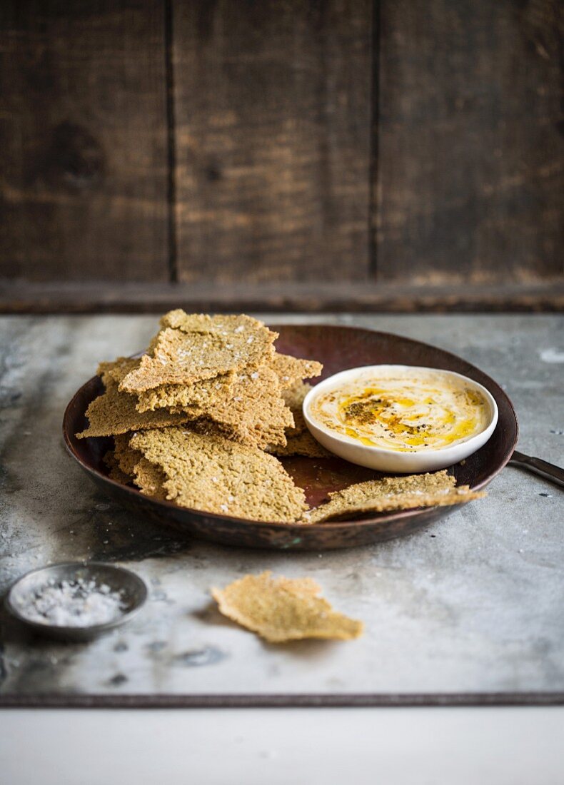 Wholemeal crackers with a dip