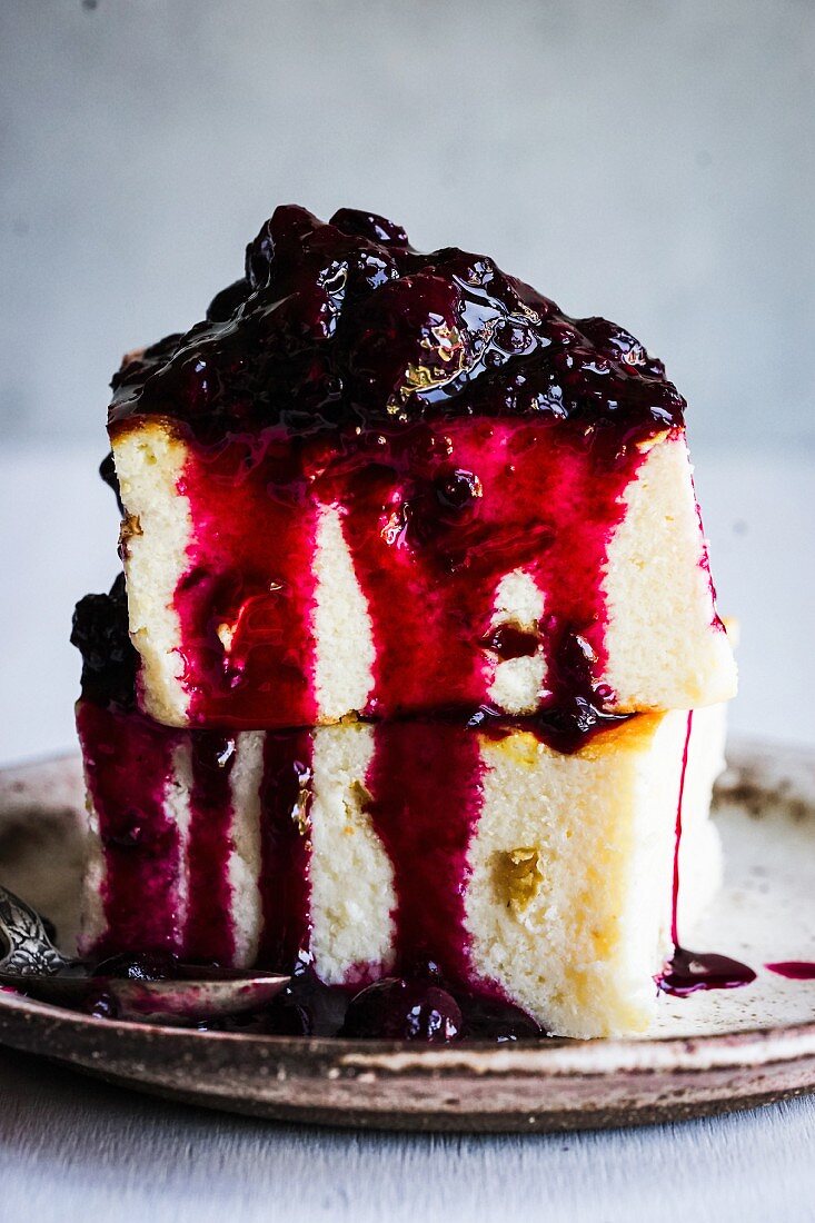 Baked cottage cheese pudding with blueberry jam
