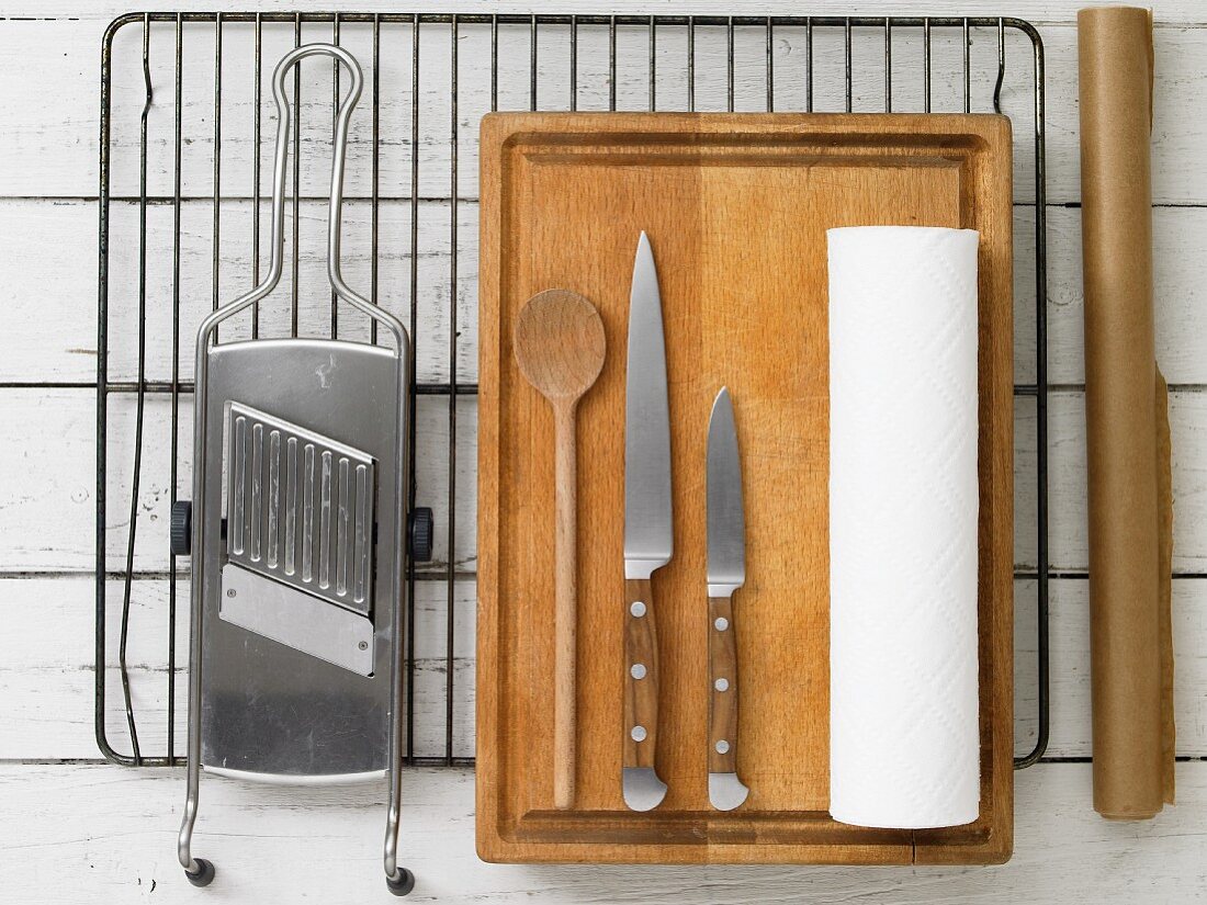 Kitchen utensils for making crisps