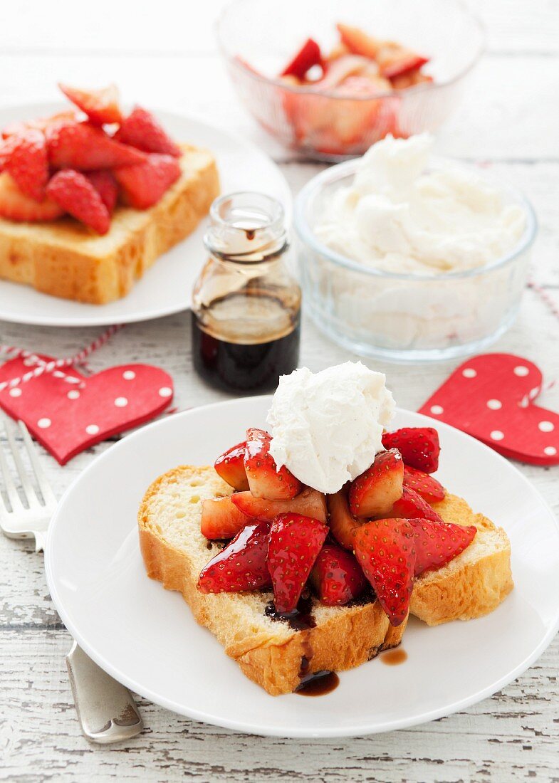 Brioche toast with strawberries covered in balsamic vinegar and mascarpone